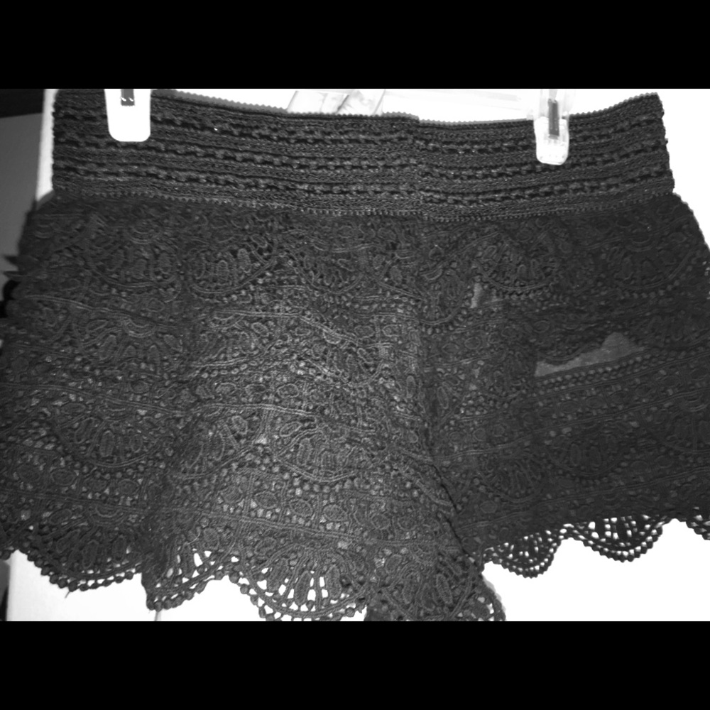 Rewind crochet tiered lace shorts